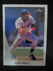 lot 16 image: 1990 Leaf Sammy Sosa Rookie Card #220