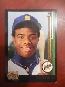 lot 123 image: 1993 Upper Deck Ken Griffey Jr. 89 UD Rookie Insert card #A1