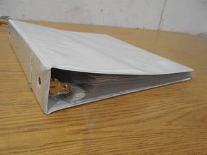 lot 134 image: 3 Ring Binder Full of Baseball Sports Cards in Pages