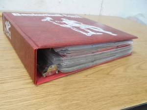 lot 136 image: 3 Ring Binder Full of Assorted Baseball Sports Cards In Pages