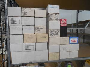lot 138 image: 25,000 Assorted Sports Card Lot