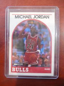 lot 140 image: 1989 Hoops Michael Jordan Basketball Card #200