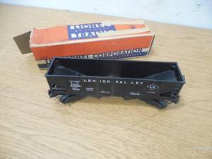 lot 147 image: LIONEL TRAINS LEHIGH VALLEY HOPPER CAR No. 2456
