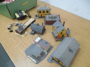 lot 156 image: Train Supply of Buildings , structures , Parts, Wire