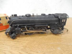 lot 159 image: Lionel 229 Vintage O Prewar 2-4-2 Steam Locomotive