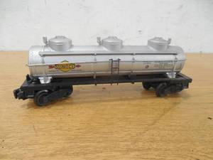 lot 163 image: LIONEL TRAINS THREE DOME SUNOCO TANK CAR No. 6415