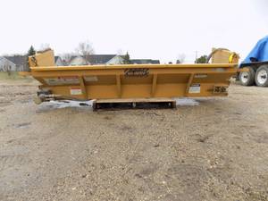 lot 1 image: HI-WAY Trucked Mounted Gravel Conveyor