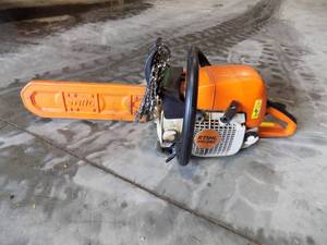 lot 6 image: STIHL MS290 Chain Saw With Bar