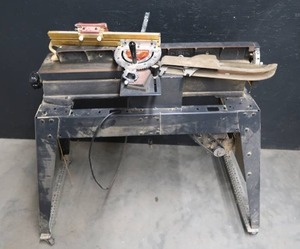 lot 2 image: SEARS CRAFTSMAN 6 18 JOINTER WITH MOTOR, ATTACHMENTS AND STAND