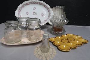 lot 28 image: ANTIQUE KITCHEN