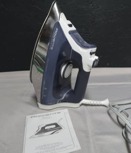 lot 81 image: ROWENTA IRON