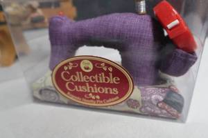 lot 92 image: MISC ITEMS