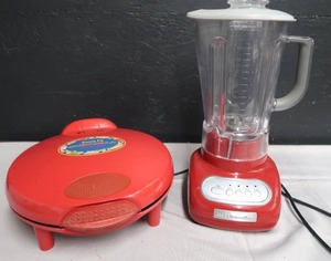 lot 98 image: KITCHEN AID  BLENDER