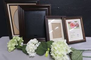 lot 118 image: HOME DECOR