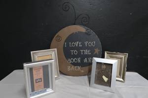 lot 121 image: DECOR