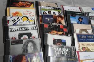 lot 128 image: CDS
