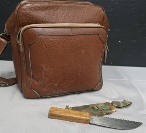 lot 145 image: VINTAGE LEATHER BAG, VINTAGE KNIFE