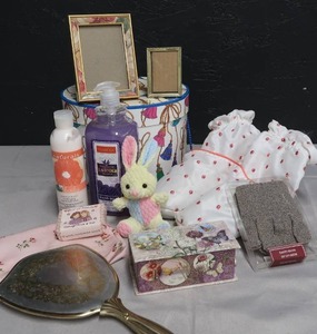 lot 159 image: RELAXATION TIME