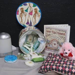 lot 160 image: RELAXATION TIME
