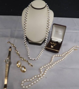lot 176 image: PEARL AND WATCH LOT.