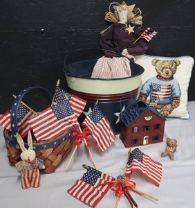 lot 199 image: FOURTH OF JULY LOT