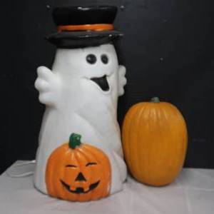 lot 203 image: HALLOWEEN LOT