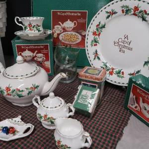 lot 224 image: A CUP OF CHRISTMAS TEA