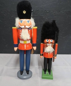 lot 239 image: GERMAN NUTCRACKERS