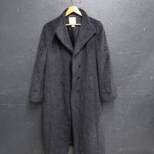 lot 270 image: LADYS COAT