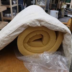lot 275 image: FULL QUEEN DUVET WITH A VERY NICE DOWN QUILT INSIDE.