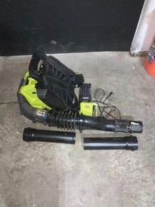 RYOBI 145 MPH 625 CFM 40V LITHIUM-ION CORDLESS BATTERY WHISPER SERIES BACKPACK BLOWER 5.0 AH BATTERY AND CHARER INCLUDED. SEE PICTURES