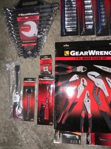 LIKE NEW ASSORTED GEAR WRENCH TOOLS SEE PICTURES