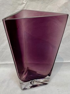 lot 234 image: Radiant Bowl and Vase