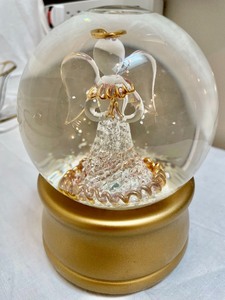 lot 235 image: Golden Goodness