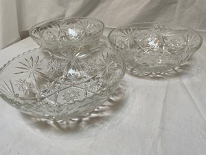 lot 223 image: 3 Clear Glass Serving Bowls