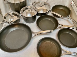 lot 215 image: Alolon Nouvelle Copper Cookware Grouping