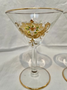 lot 205 image: Vintage Decanter with 6 Matching Glasses