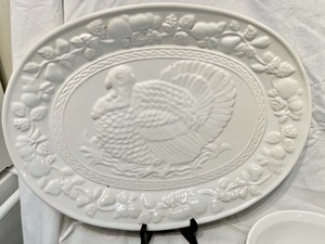lot 249 image: Wonderful White Dishware