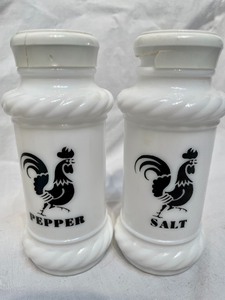 lot 258 image: Two Sets of Salt and Pepper Shakers
