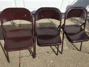 lot 345 image: 3 Brown Metal Folding Chairs
