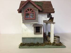 lot 358 image: Decorative Wooden Winery Birdhouse