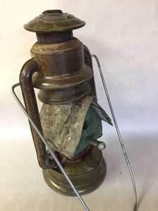 lot 303 image: Steampunk Lantern Birdhouse