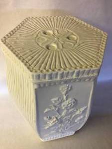 lot 307 image: White Ceramic Pedestal