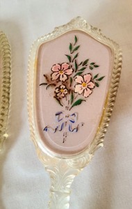 lot 197 image: Vintage Celluloid Vanity Set