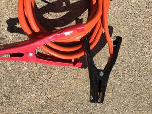 lot 362 image: Set Of 4 Gauge Jumper Cables