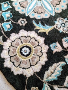 lot 298 image: Round Wool Area Rug
