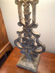 lot 12 image: Decorative Table Lamp