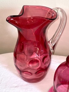 lot 22 image: Three Pieces of Vintage Cranberry Glassware