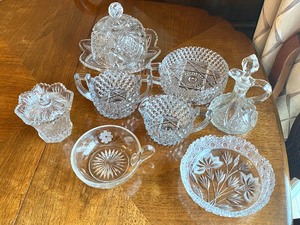 lot 31 image: Vintage PressedGlassware