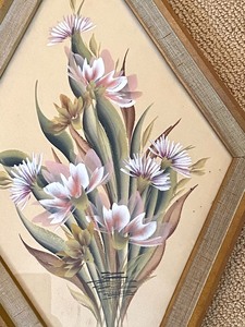 lot 41 image: Diamond Shaped Vintage Framed Floral Print